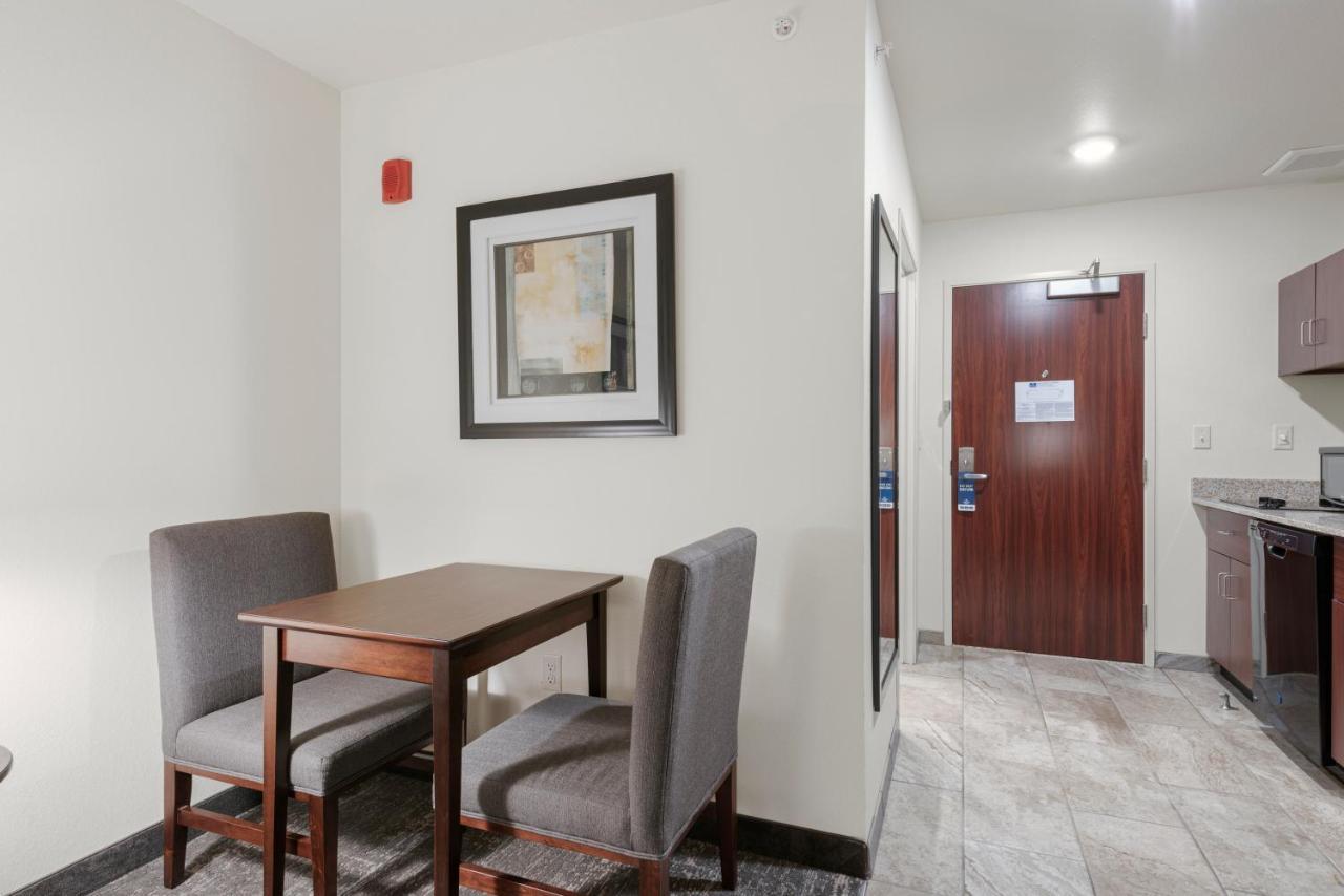Cobblestone Hotel & Suites - Urbana מראה חיצוני תמונה