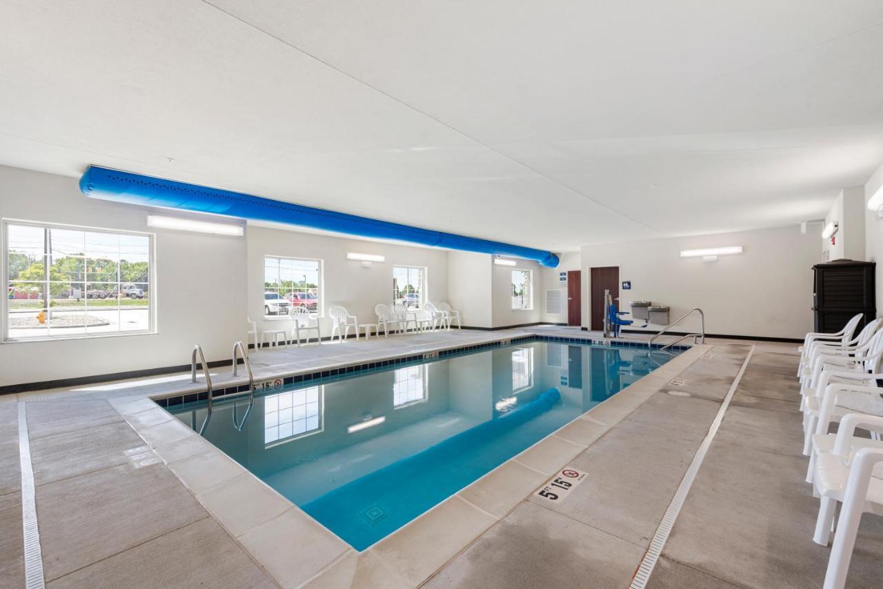 Cobblestone Hotel & Suites - Urbana מראה חיצוני תמונה